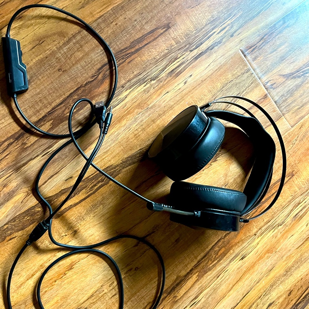 Gaming headphones